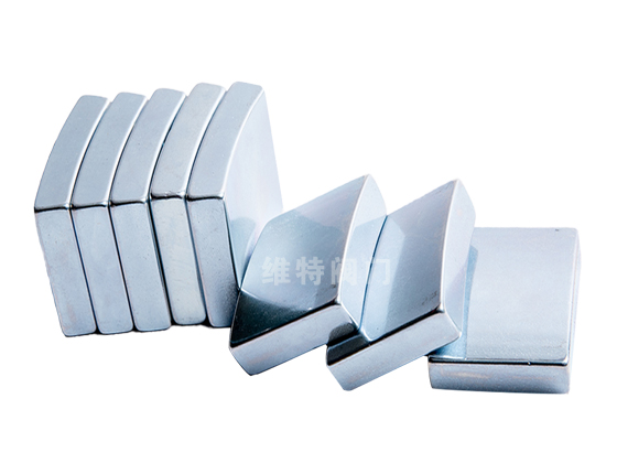 廠家生產(chǎn)N35H N38H 耐高溫釹鐵硼永磁磁鐵 強(qiáng)磁釤鈷高溫磁鐵